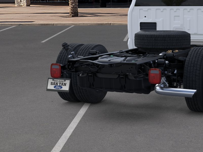 2025 Ford Chassis Cab F-350® XL