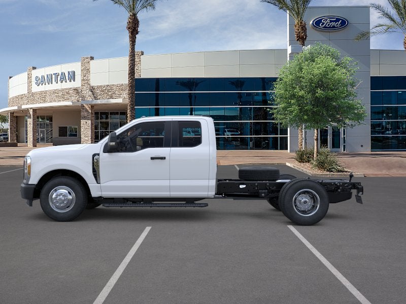 2025 Ford Chassis Cab F-350® XL