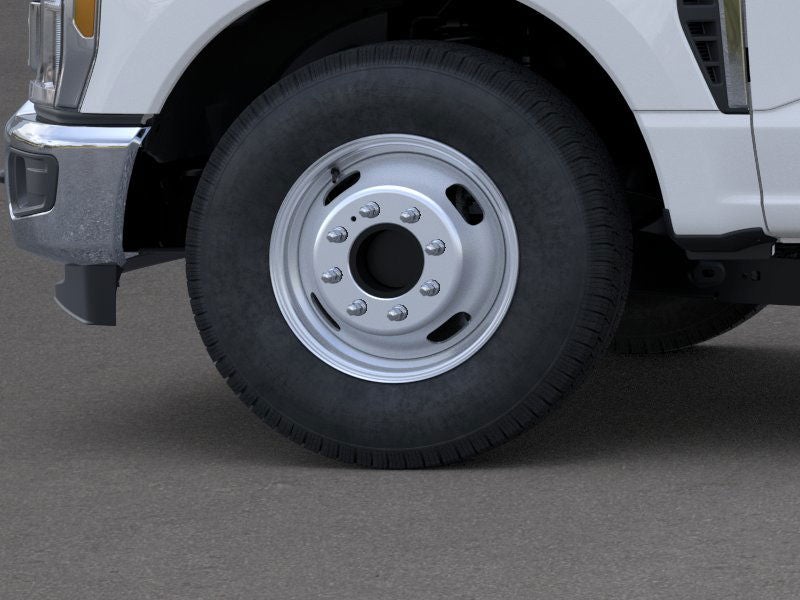 2025 Ford Chassis Cab F-350® XL