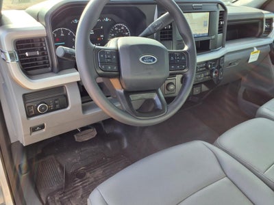 2025 Ford Chassis Cab F-350® XL