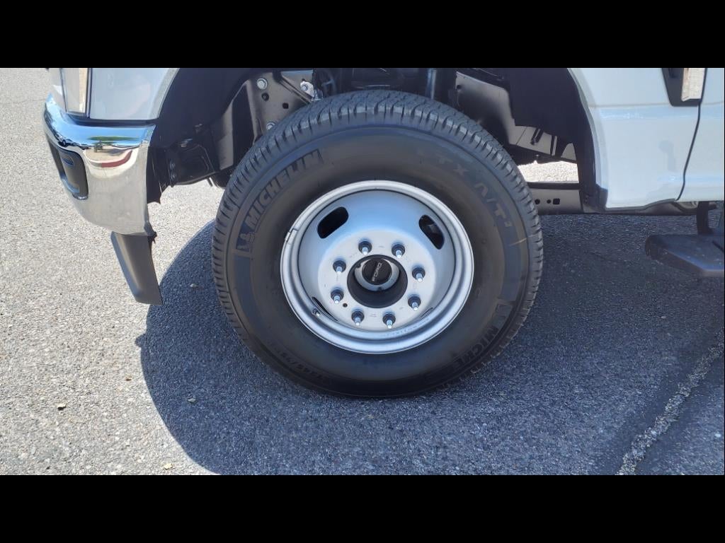 2024 Ford Chassis Cab F-350® XL