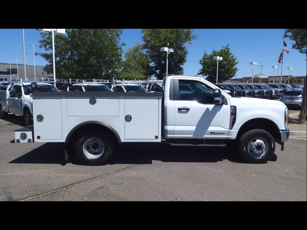 2024 Ford Chassis Cab F-350® XL