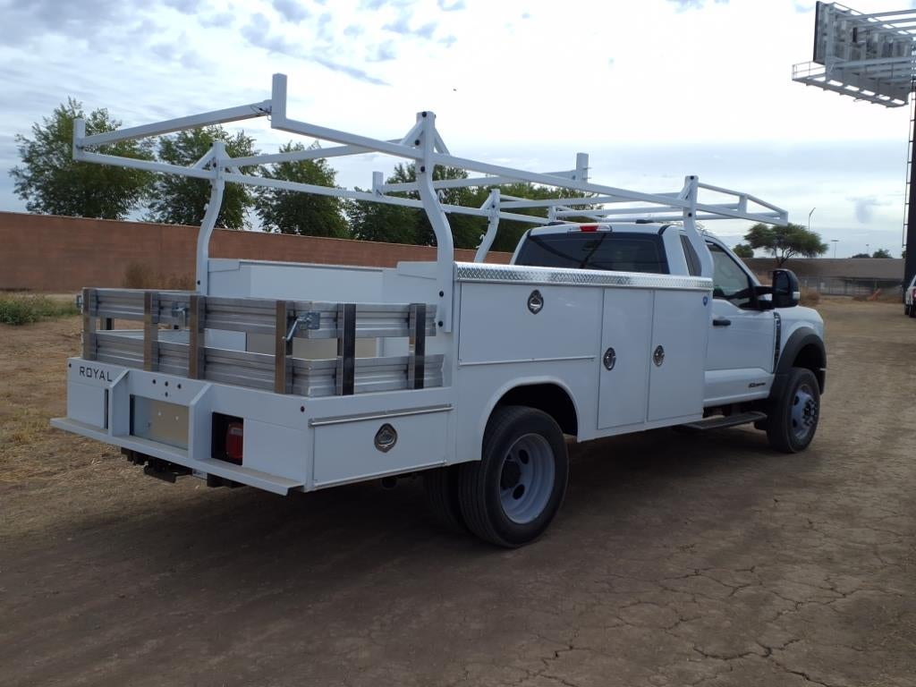 2024 Ford Chassis Cab F-550® XL