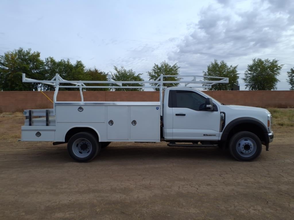 2024 Ford Chassis Cab F-550® XL