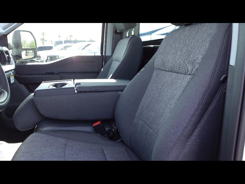 2024 Ford Chassis Cab F-550® XL