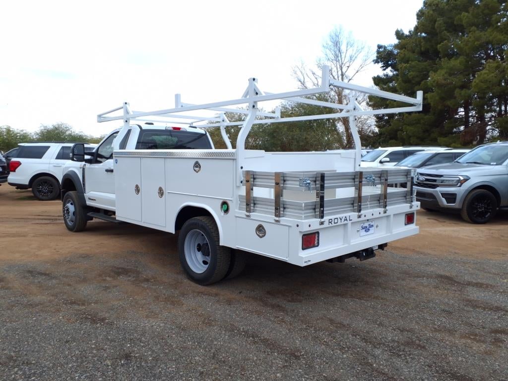 2024 Ford Chassis Cab F-550® XL