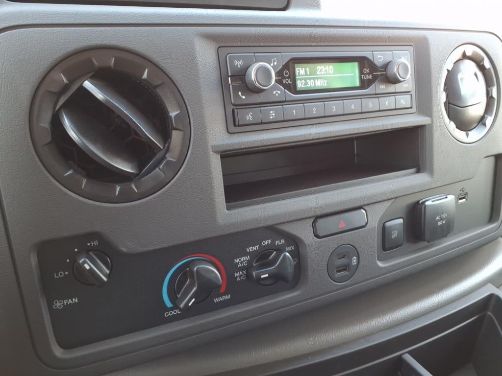 2025 Ford Econoline Cutaway E-350 SRW