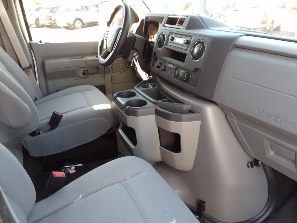 2025 Ford Econoline Cutaway E-350 SRW