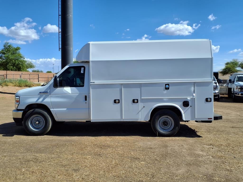 2026 Ford Econoline Cutaway E-350 SRW