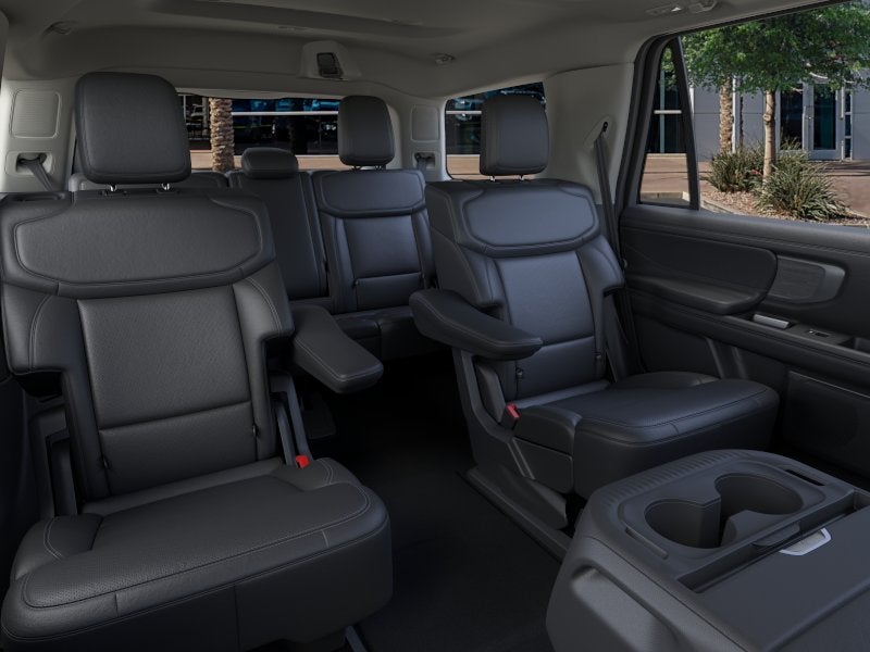 2025 Ford Expedition Platinum®