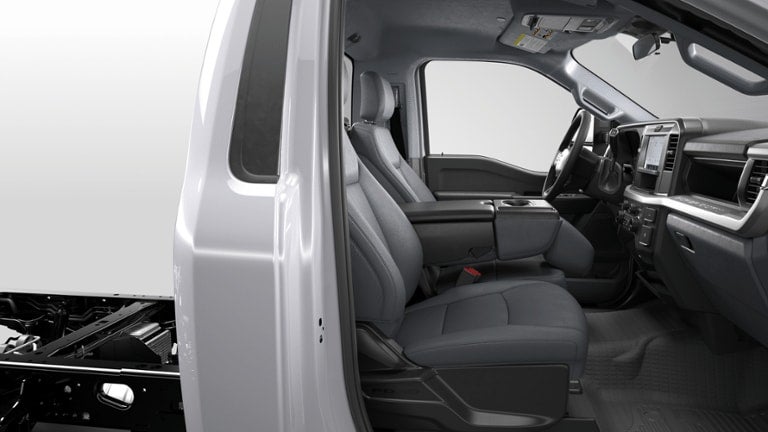 2026 Ford SUPER DUTY F-550 XL 4WD REG CAB 169 WB 84