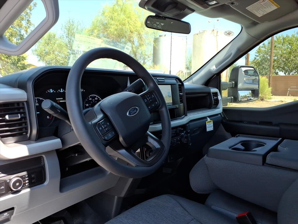 2025 Ford F-350 Super Duty XL