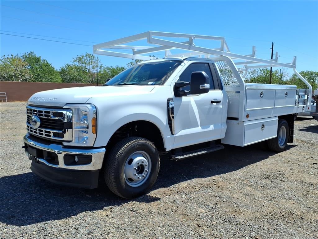 2025 Ford F-350 Super Duty XL
