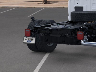 2025 Ford SUPER DUTY F-550 CREW CHAS CAB DRW/179