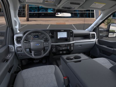 2026 Ford SUPER DUTY F-550 XL 4WD CREW CAB 203 WB 8