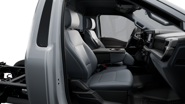 2025 Ford SUPER DUTY F-550 XL 2WD REG CAB 169 WB 84