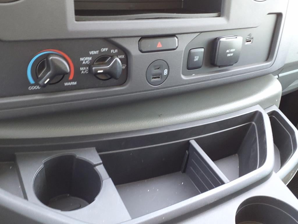 2025 Ford E-350 Super Duty XL Cutaway