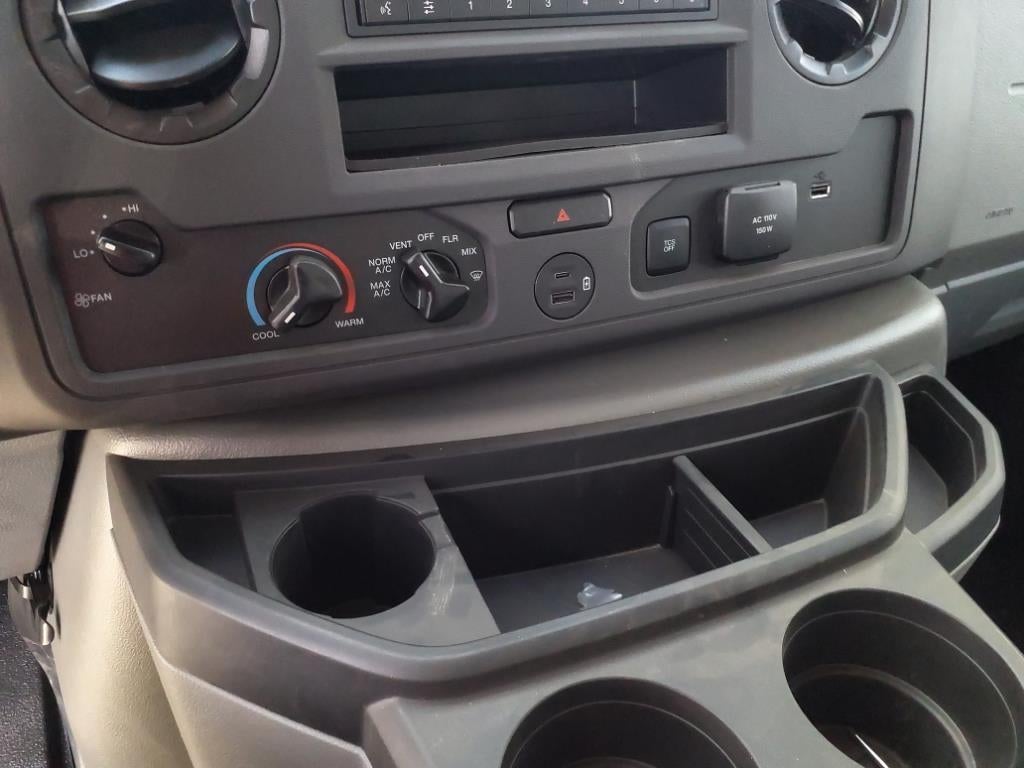 2025 Ford E-350 Super Duty XL Cutaway