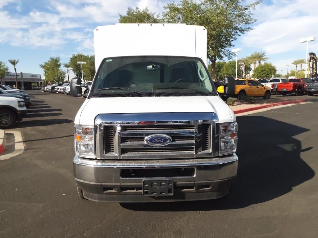 2025 Ford E-350 Super Duty XL Cutaway