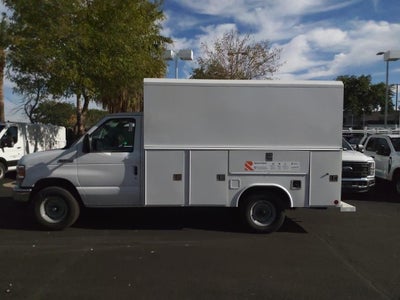 2025 Ford E-350 Super Duty XL Cutaway