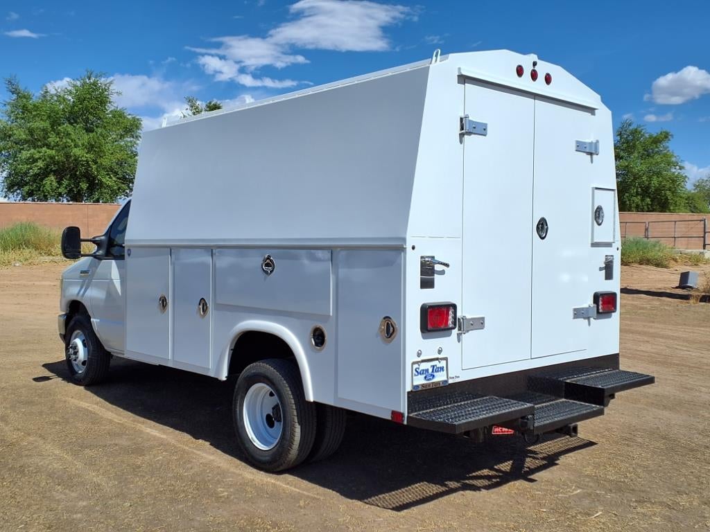 2026 Ford E-Series E-350 SD