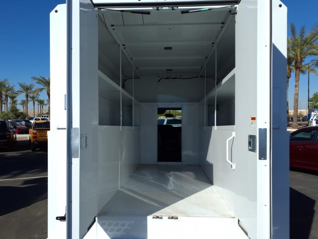 2025 Ford E-350 Super Duty XL Cutaway