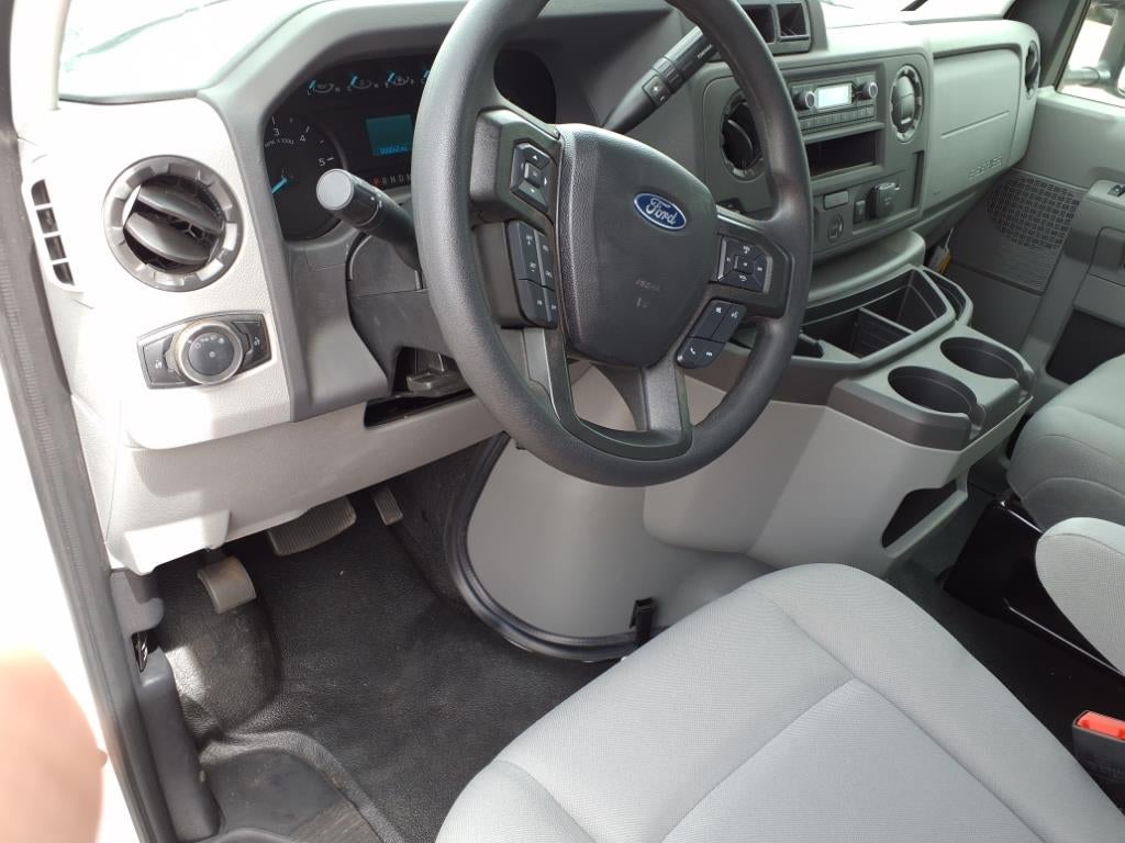 2025 Ford E-350 Super Duty XL Cutaway