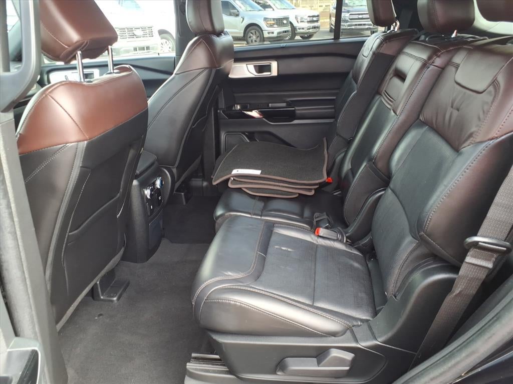 2023 Ford Explorer Hybrid Platinum