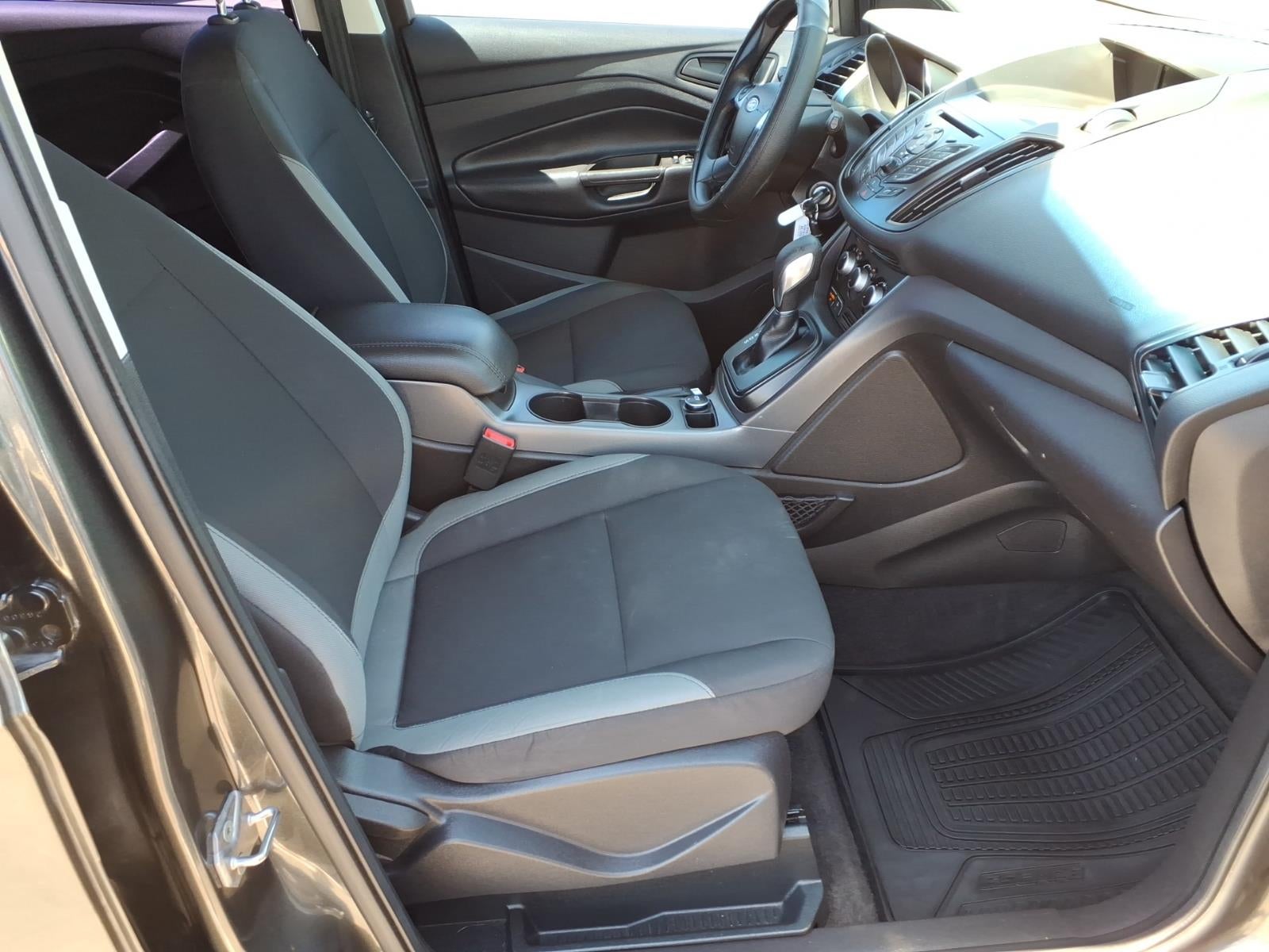 2016 Ford Escape S