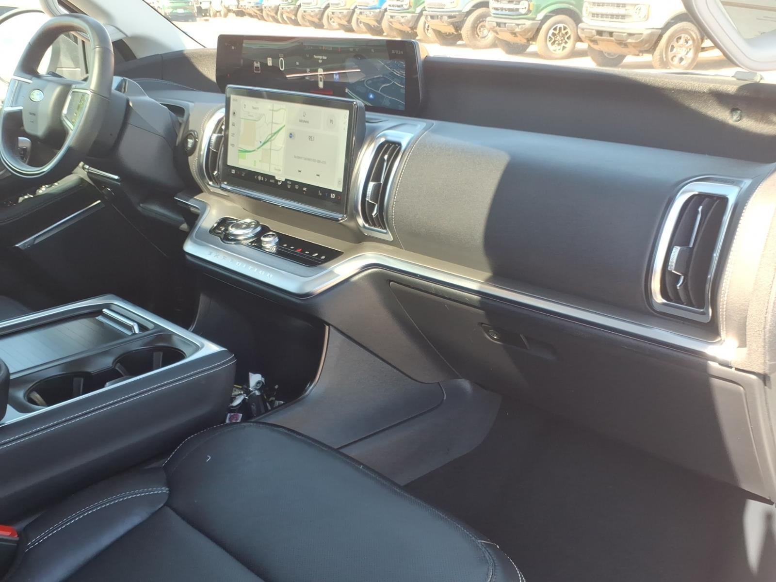 2025 Ford Expedition Platinum