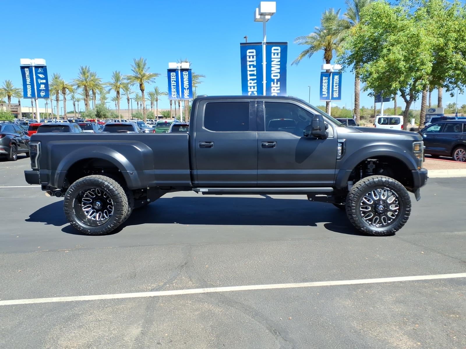 2022 Ford F-450 Super Duty Platinum DRW