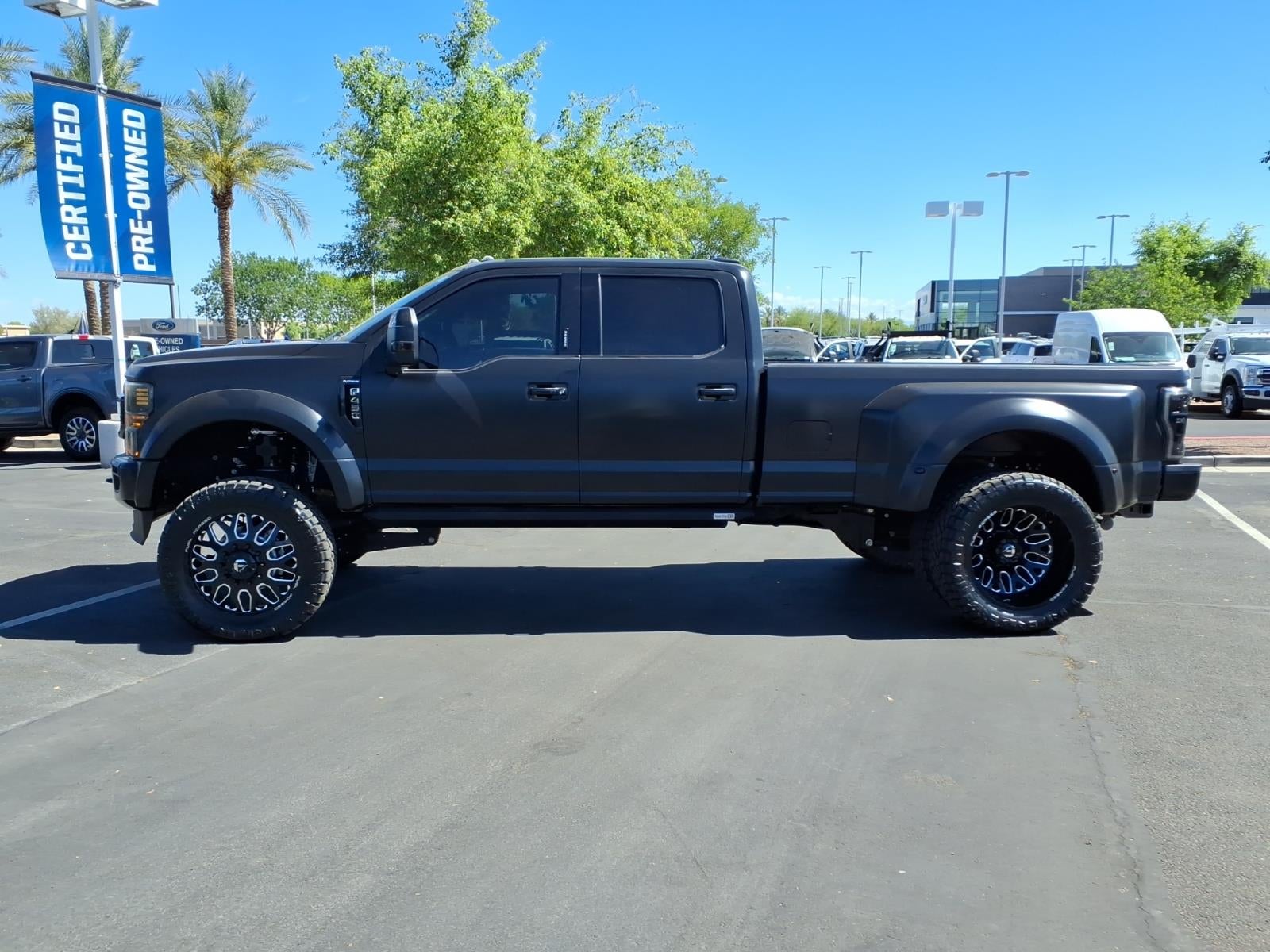 2022 Ford F-450 Super Duty Platinum DRW