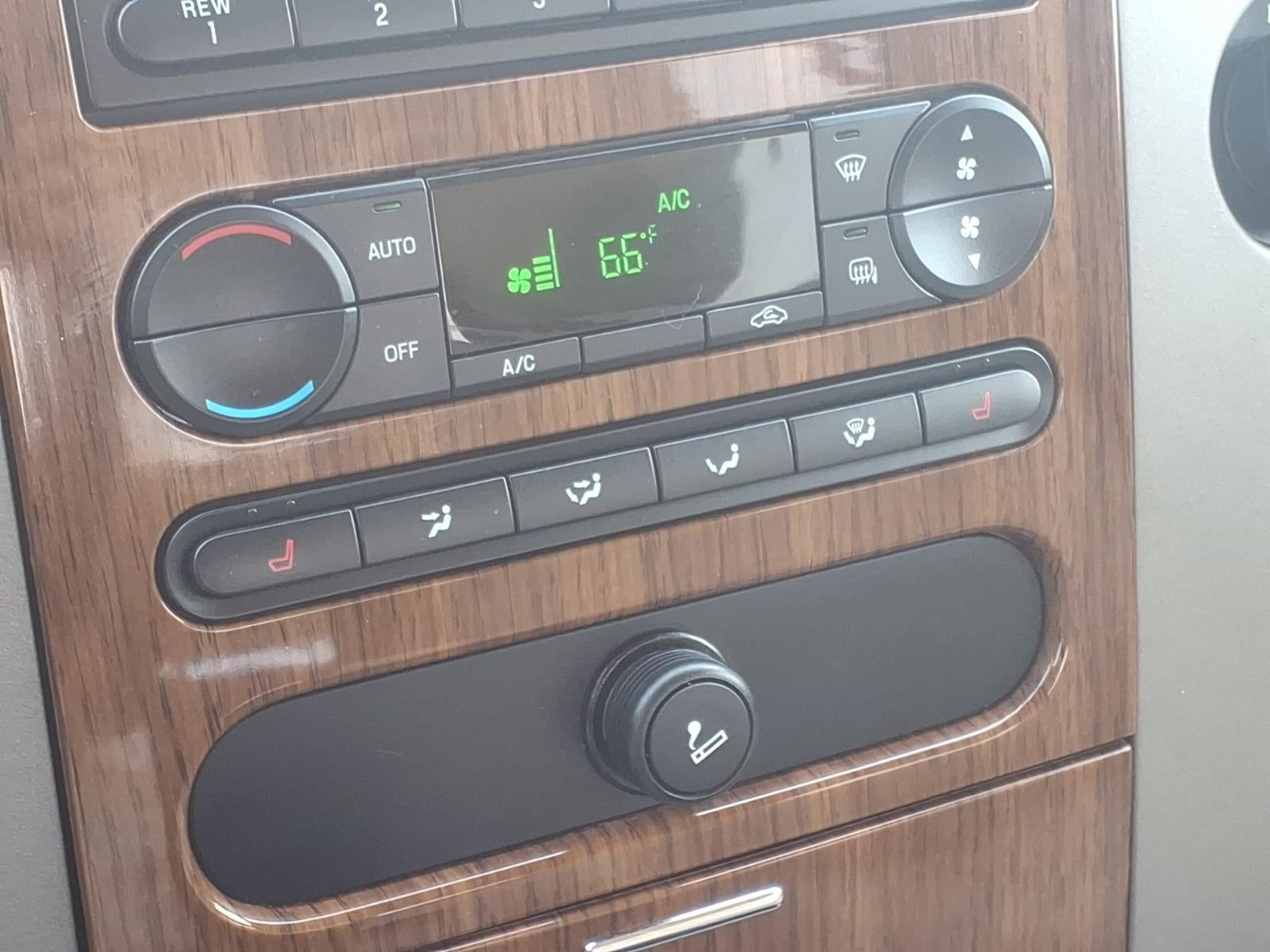 2004 Ford F-150 Lariat