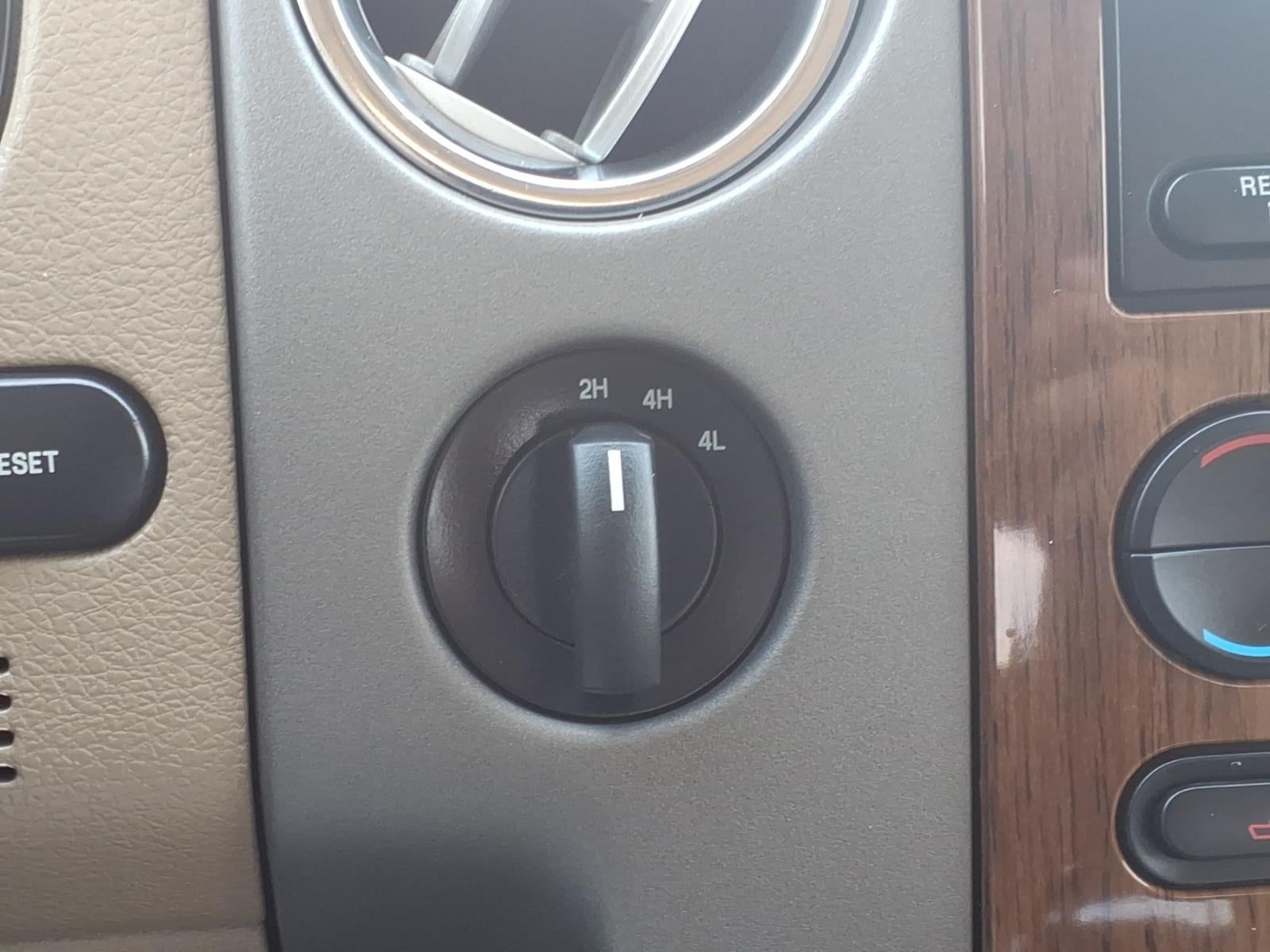 2004 Ford F-150 Lariat