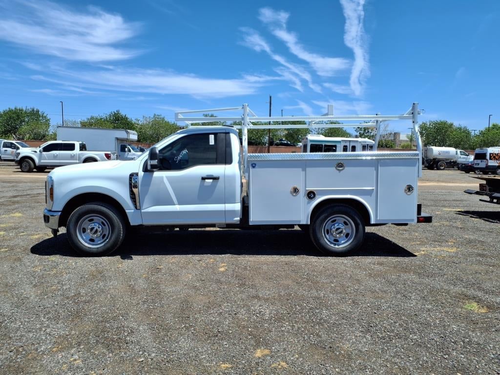 2025 Ford F-350 Super Duty XL