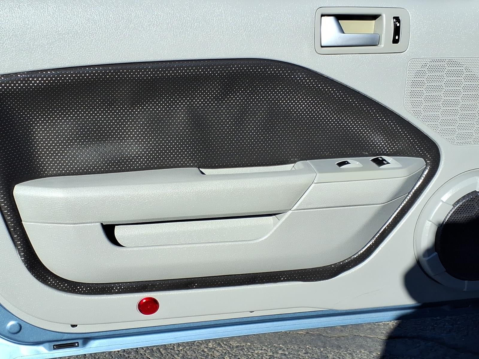 2006 Ford Mustang GT Deluxe