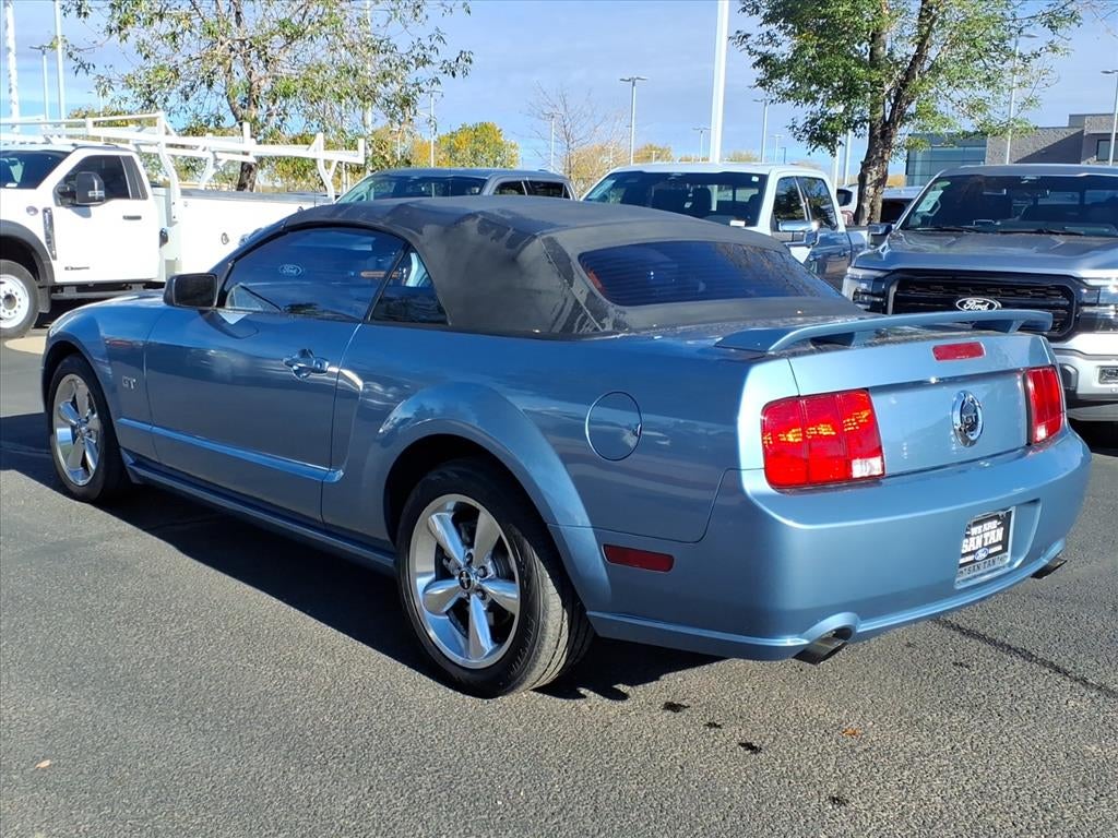 2006 Ford Mustang GT Deluxe