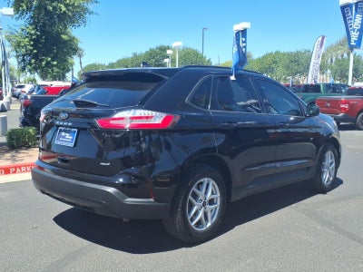 2023 Ford Edge SE