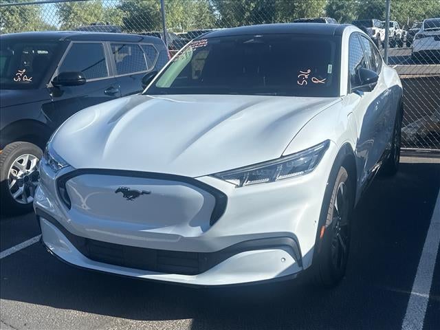 2023 Ford Mustang-Mach-e Premium's photo