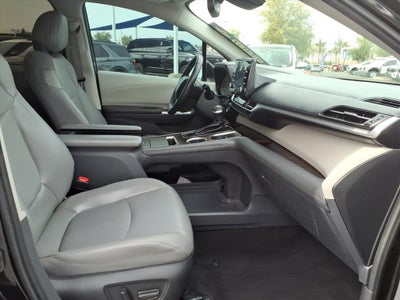 2022 Toyota Sienna XLE 7-Passenger