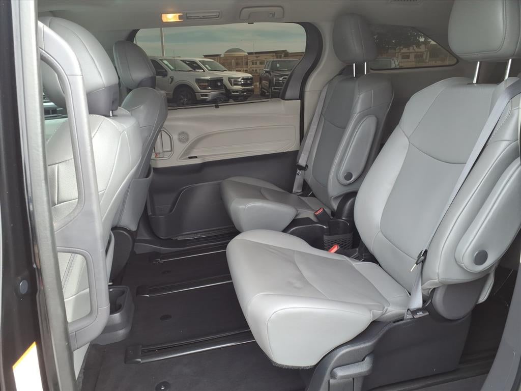 2022 Toyota Sienna XLE 7-Passenger