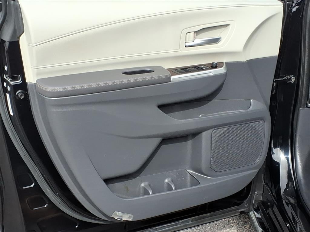 2022 Toyota Sienna XLE 7-Passenger