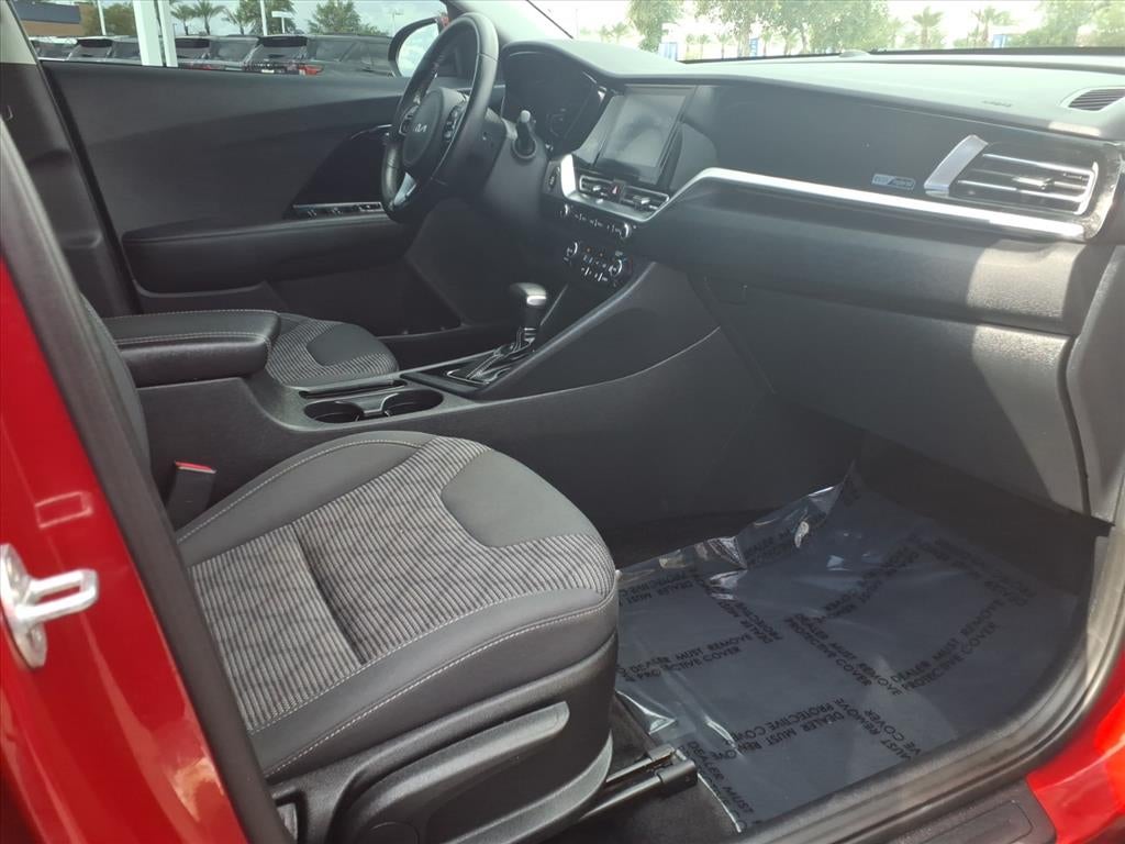 2022 Kia Niro LXS